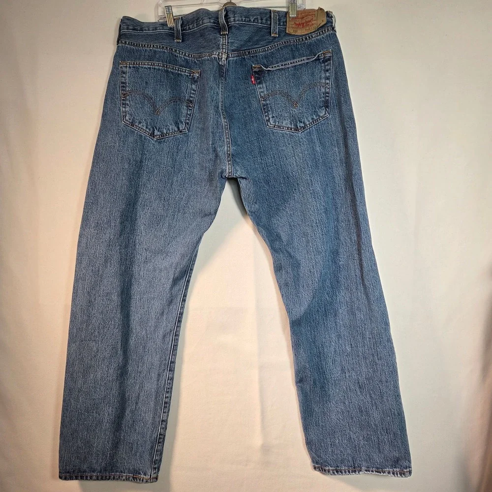 Levis 501‎ Original Straight Fit Mens Blue Jeans Medium Wash Button Fly